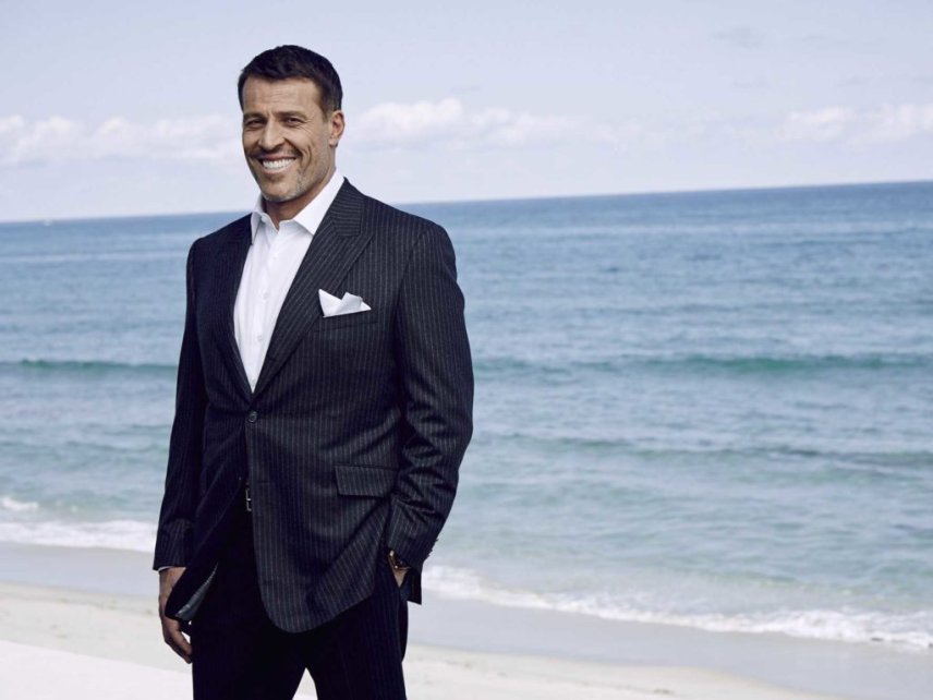 Citate de Anthony Robbins: Nu aştepta prea multe de la cei din jur şi viaţa ta se va schimba radical