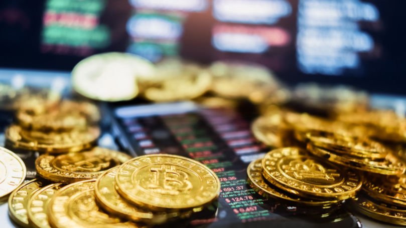 Bitcoin valorează 50.000 de dolari după ce Musk a investit o sumă uriașă