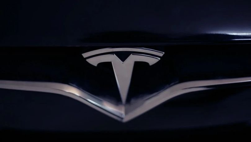 Un miliardar spulberă miturile despre explozia acțiunilor Tesla și Bitcoin