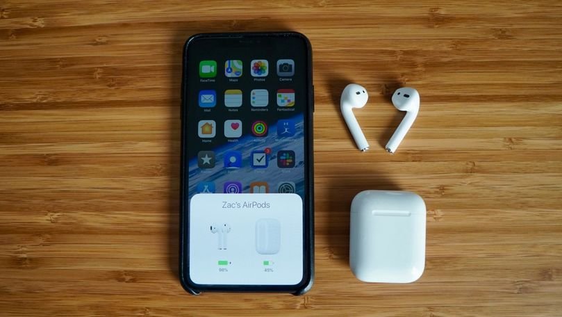 Apple a dezvăluit cea de-a doua generaţie de căşti AirPods