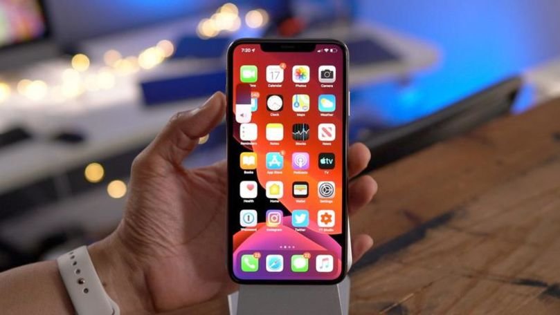 Apple a lansat cea mai nouă versiune iOS 13: Arată ce aplicații te urmăresc
