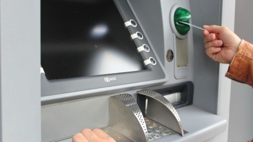 Bancomatele. Cum a evoluat sistemul bancar şi care sunt cele mai noi tendinţe în lumea plăţilor