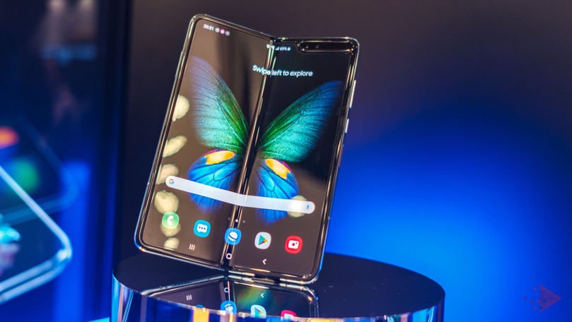 Când lansează Samsung telefonul pliabil: Vine fix înainte de iPhone 11