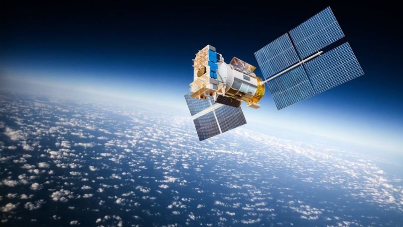 Când va ajunge în spațiu satelitul care se construiește singur