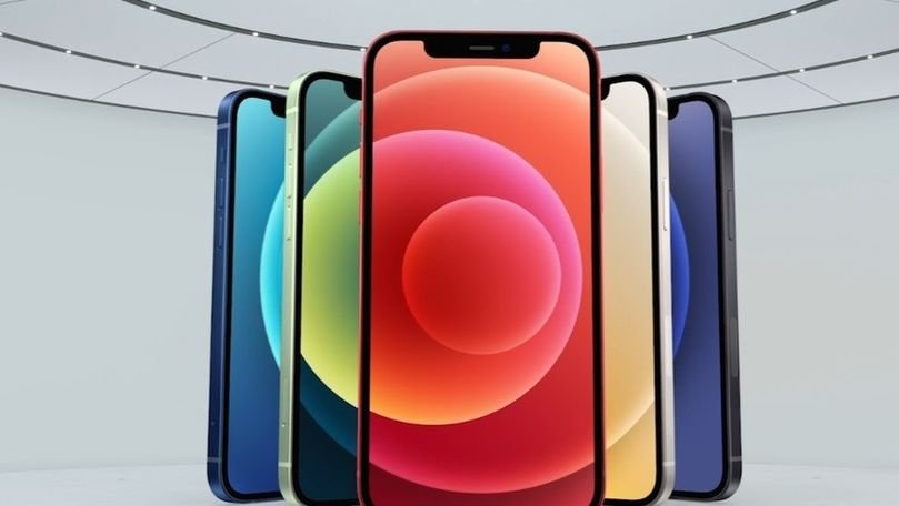 Componentele de iPhone 12 costă mai puţin de jumătate din preţul de vânzare
