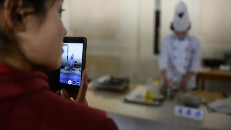 Cum arată cel mai nou model de smartphone produs în Coreea de Nord