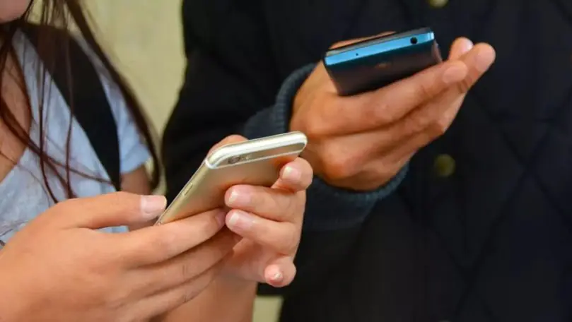 Cum îți dai seama dacă telefonul tău mobil este urmărit