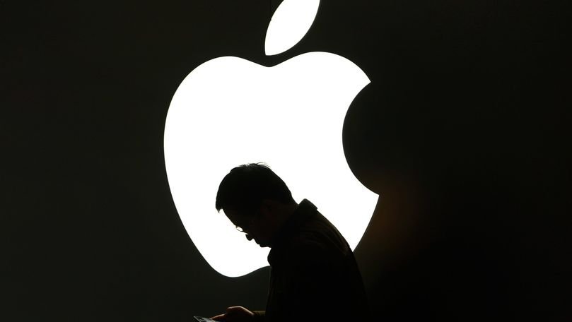 Cum va arăta primul iPhone pliabil și din ce va fi confecționat