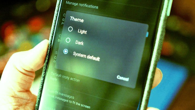 De ce e dark mode atât de popular și cât de mult te ajută de fapt