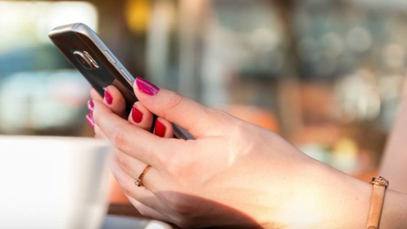 Efectul negativ al telefoanelor mobile la care puțini se gândesc. Ce spun psihologii