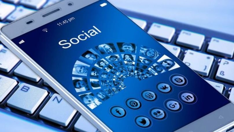 Facebook va dezvolta un computer capabil să citească toate gândurile utilizatorilor
