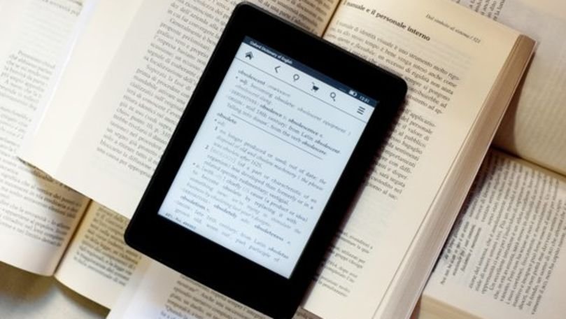 O compania din Taiwan pregăteşte un eBook reader care se deschide ca o carte