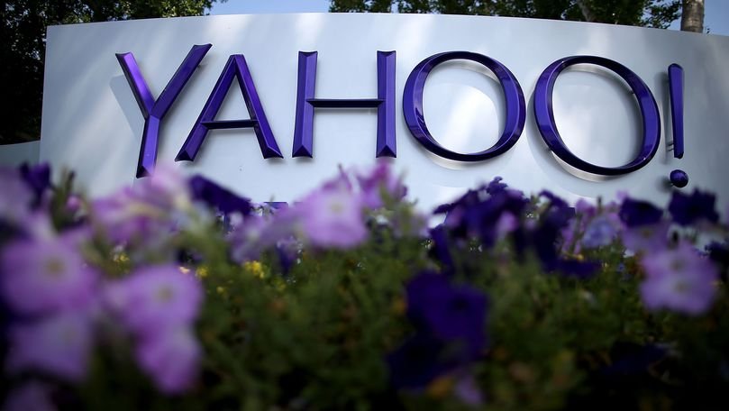 Platforma Yahoo! și-a revenit, după ce a căzut în toată lumea