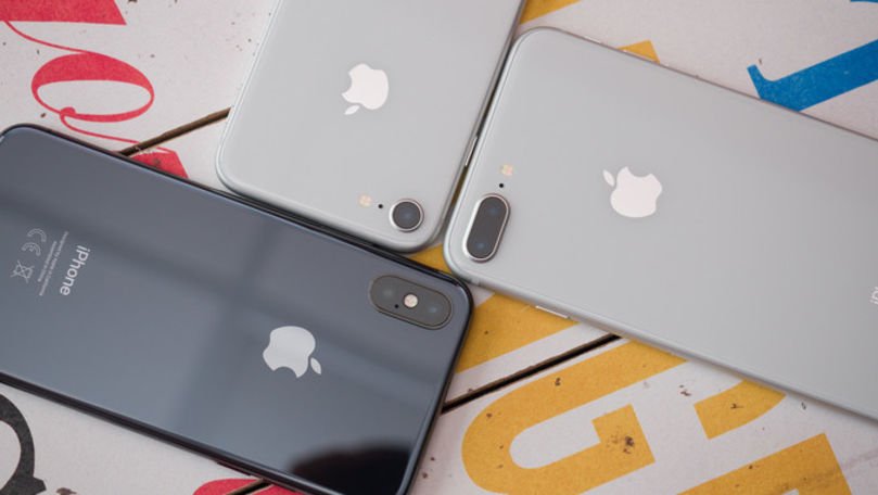 Primele imagini cu iPhone 9 și X Plus. Ce vor avea diferit modelele din acest an