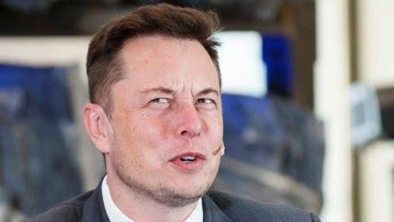 Primul pas către cyborg: Elon Musk va prezenta interfaţa creier-computer
