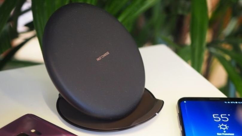 Samsung aduce funcţia de încărcare wireless şi pe telefoanele din gama mid-range