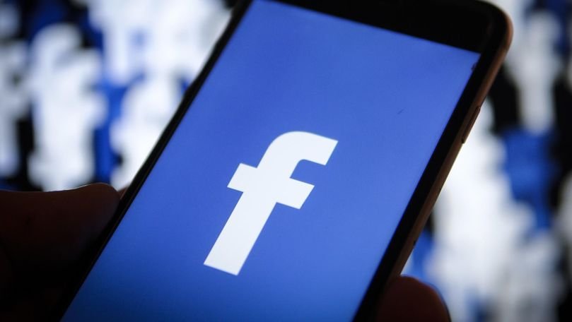 Scandal la Facebook: Unele companii ar fi avut acces la mesaje private