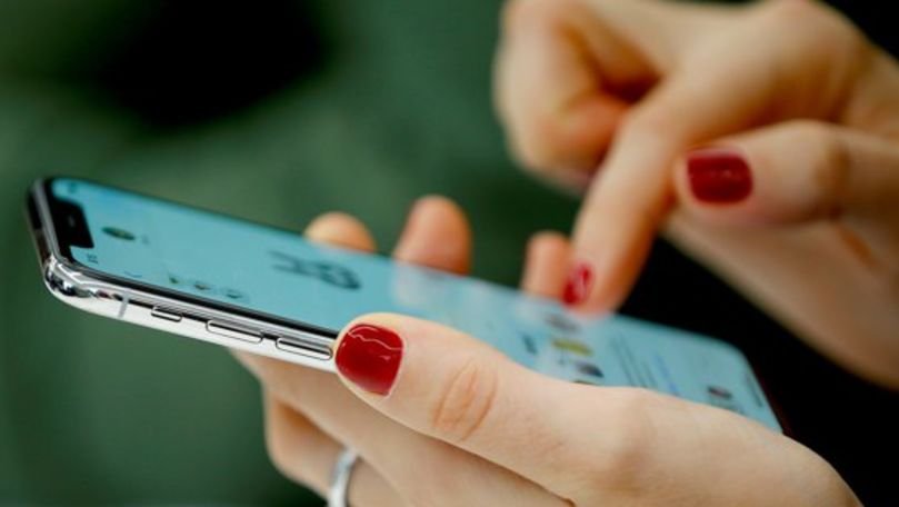 Telefoanele devin mai mari: Durerea de care se plâng oamenii