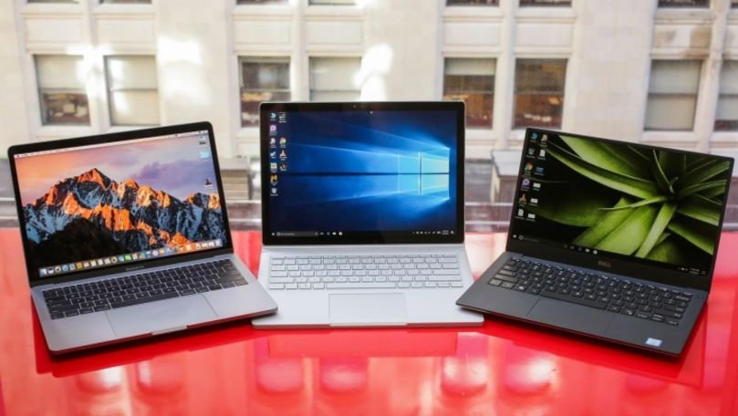 Un consumator a câștigat în instanță, după ce a cumpărat un laptop și s-a defectat