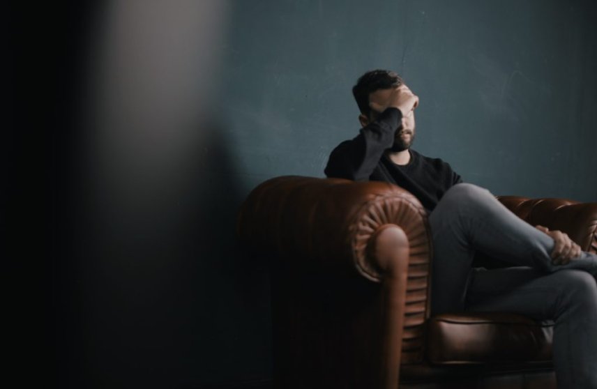 7 gânduri care te împiedică să fii fericit