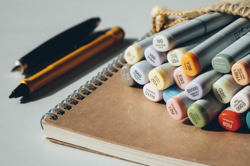 În pană de idei? 5 exerciții care îți vor dezvolta creativitatea