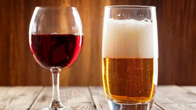 Berea și băuturile tari sunt mai dăunătoare pentru sănătate decât vinul