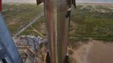 Musk a publicat fotografii cu racheta Super Heavy cu motoare Raptor foto-01